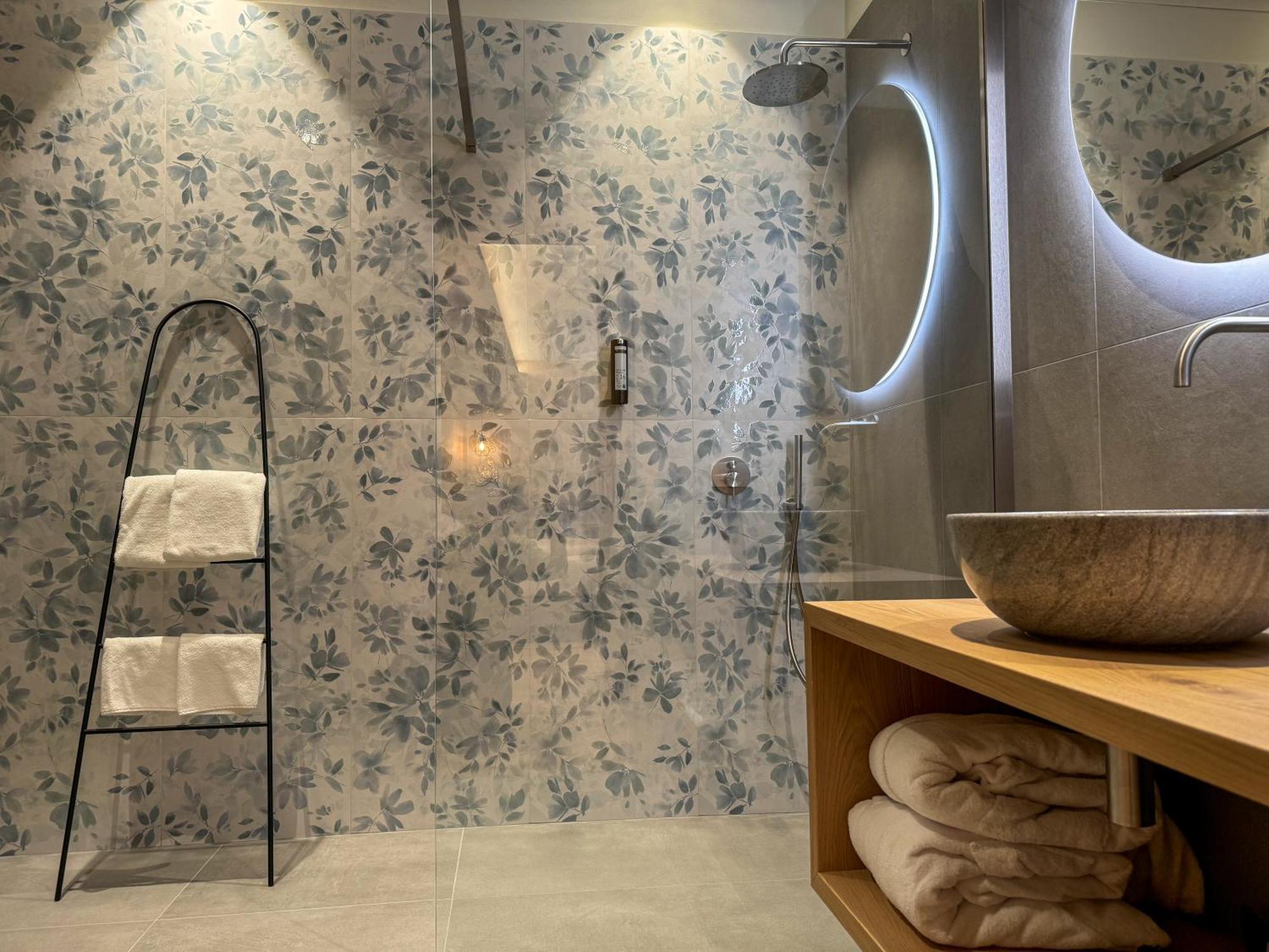Vivi Suites & Spa - Boutique Guest House Molveno Buitenkant foto