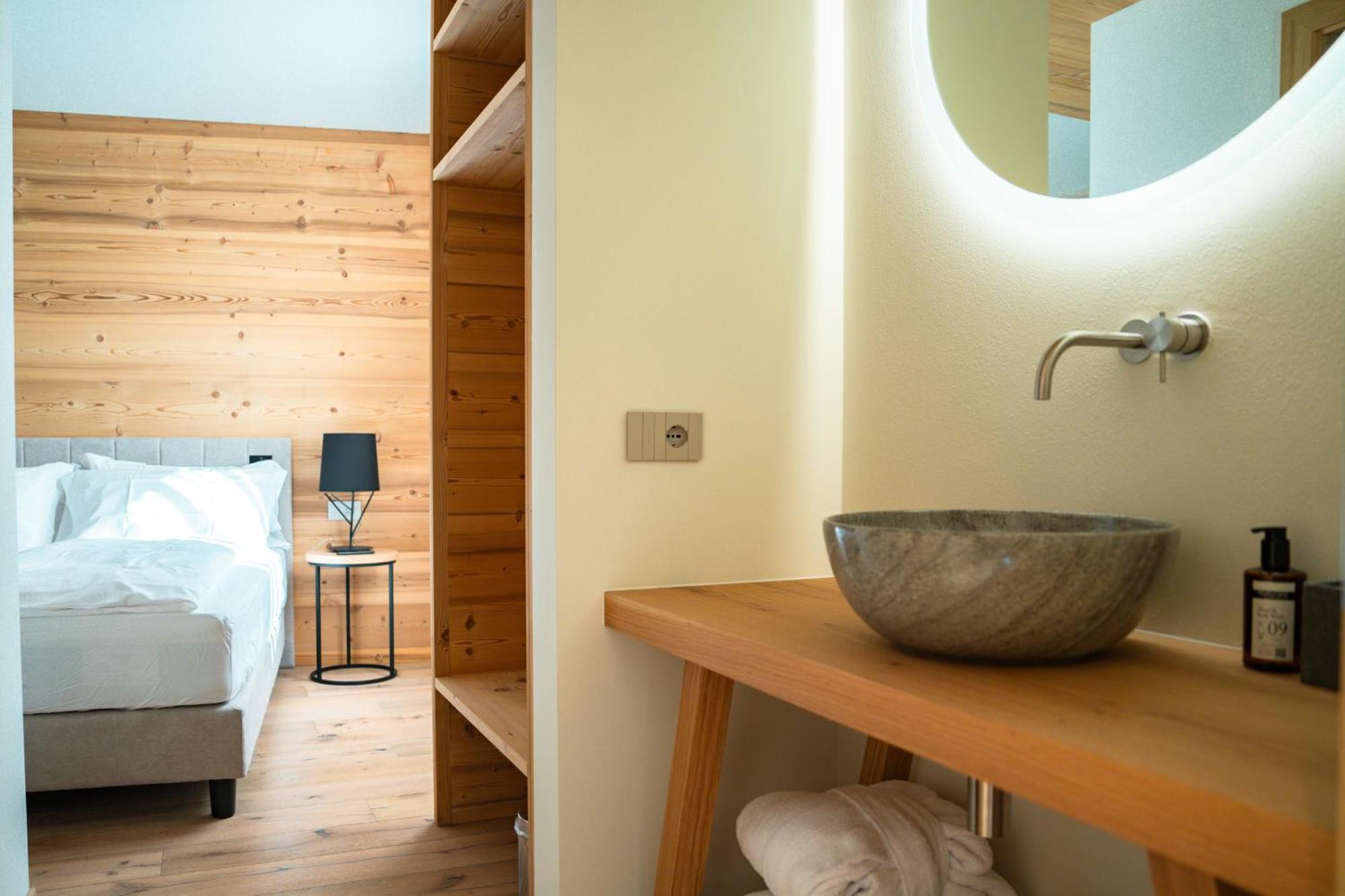 Vivi Suites & Spa - Boutique Guest House Molveno Buitenkant foto